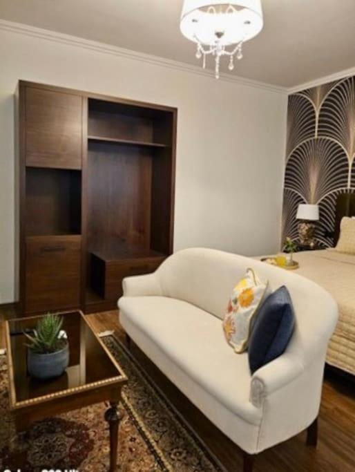 Novi'S Luxury Apartment 2 Gjirokastër Eksteriør billede
