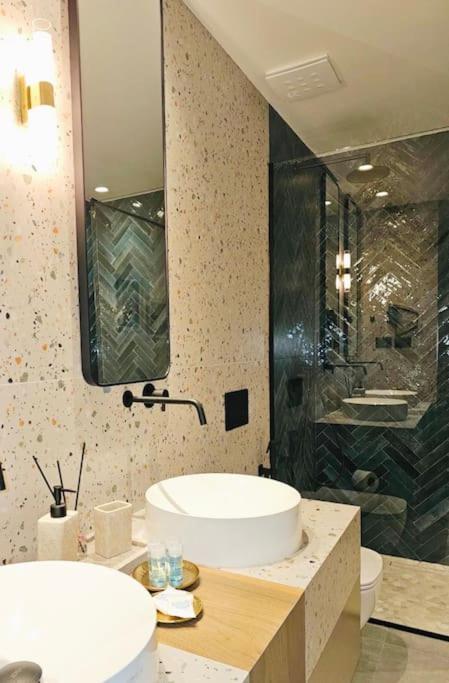Novi'S Luxury Apartment 2 Gjirokastër Eksteriør billede