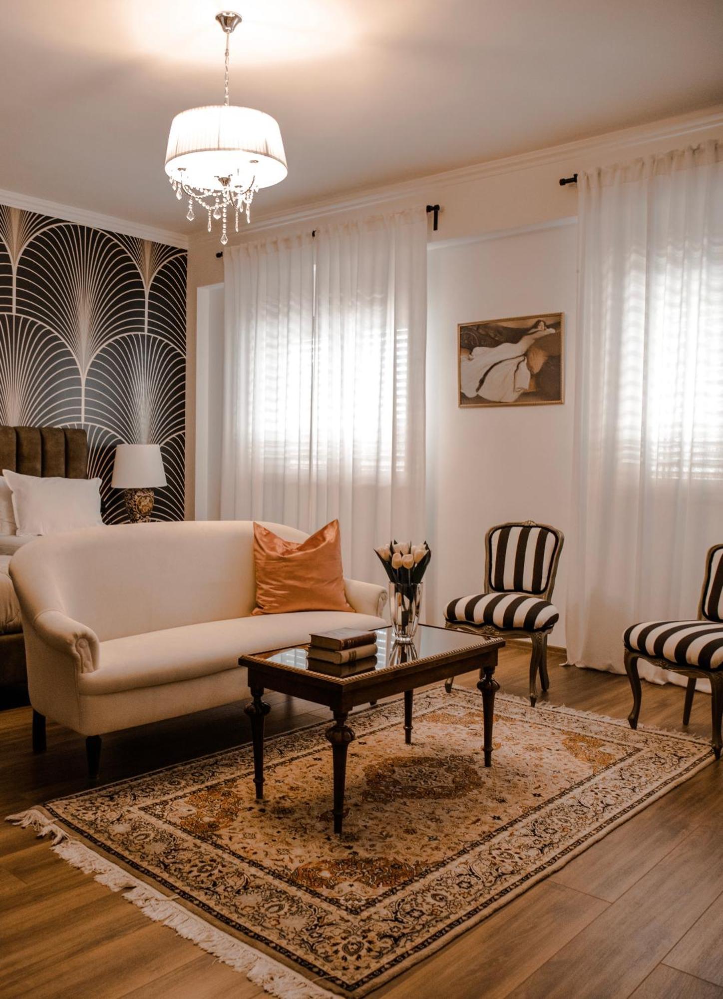 Novi'S Luxury Apartment 2 Gjirokastër Eksteriør billede