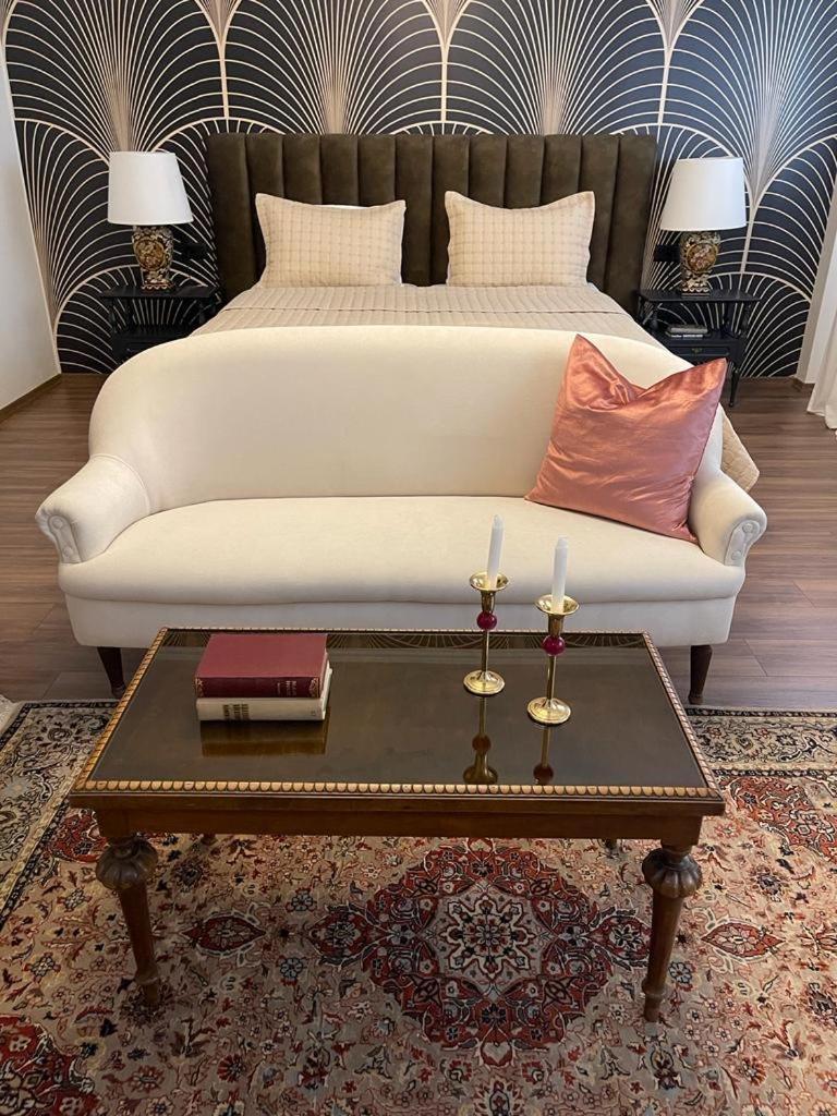 Novi'S Luxury Apartment 2 Gjirokastër Eksteriør billede